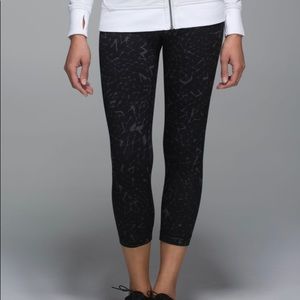 Lululemon wunder under crop star crushed 4